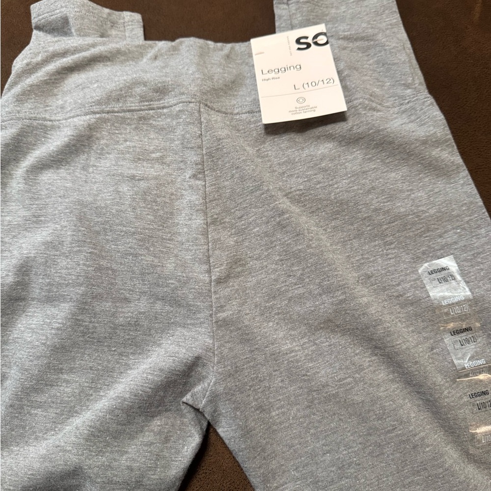 - **NEW** Sonoma/Kohl’s high-rise leggings Girls